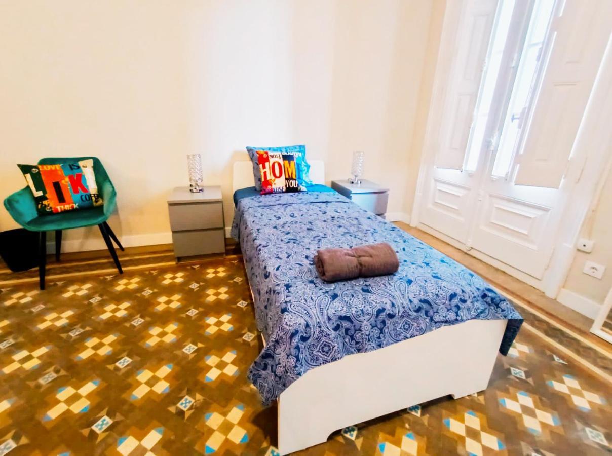 By Plaza Catalunya Rooms Barcelona Exterior foto